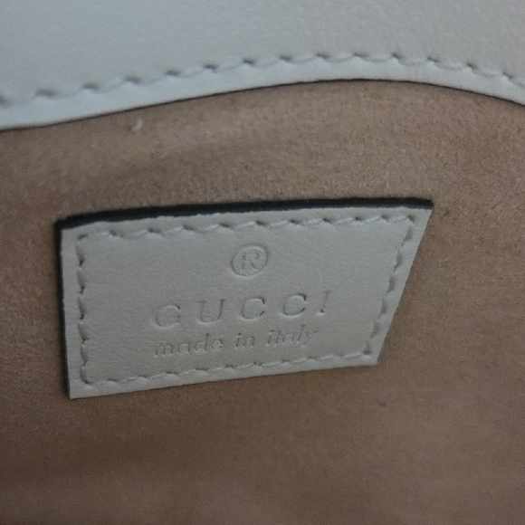 Gucci GG Marmont Flap Matelassé Quilted Marmont Super Mini Bag - Picture 6 of 8